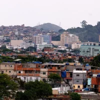 Imagem referente a Justiça decreta prisão preventiva de casal que levava armas para o CV