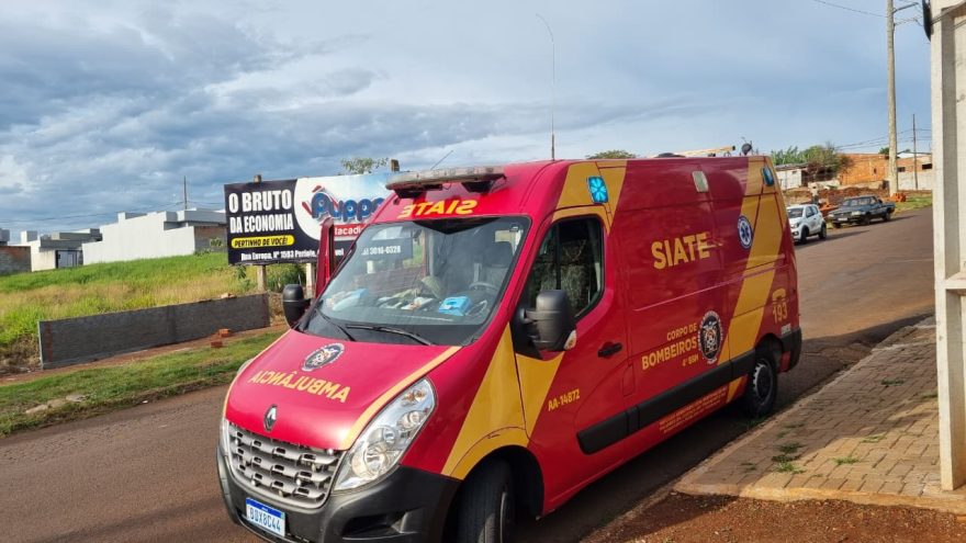 Mulher fica ferida após bater patinete em carretinha no Bairro Periolo, em Cascavel