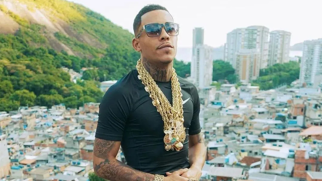 MC Poze do Rodo é preso durante operação da Polícia Federal contra esquema bilionário Imagem referente a MC Poze do Rodo é preso durante operação da Polícia Federal contra esquema bilionário