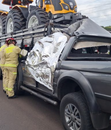Imagem referente a Motorista de L200 morre ao colidir com caminhão na BR-163, em Cascavel