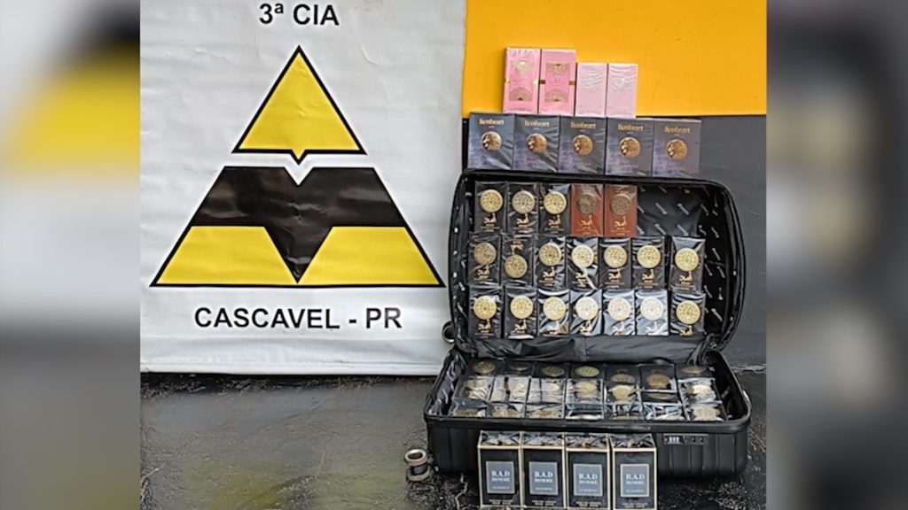 Mais de R$ 10 mil em perfumes com “cheirinho Paraguai” caem na malha da PM na PR-585