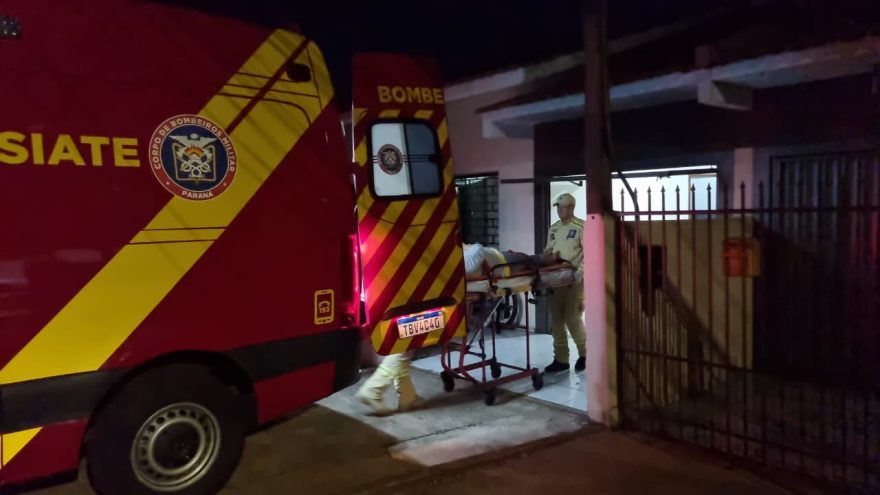 Mulher sofre queda em casa e é socorrida pelo Siate no Bairro Alto Alegre