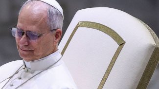 Papa Leão XIV critica mundo 