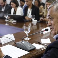 Imagem referente a Governo rejeita desoneração para compensar redução de jornada