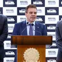 Imagem referente a Governo federal prepara programa de combate ao crime organizado 