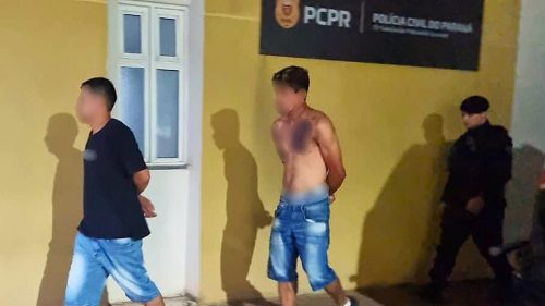 Ação da ROMU detém dois homens com drogas em ponto suspeito de tráfico no Santa Cruz, em Cascavel Ação da ROMU detém dois homens com drogas em ponto suspeito de tráfico no Santa Cruz, em Cascavel