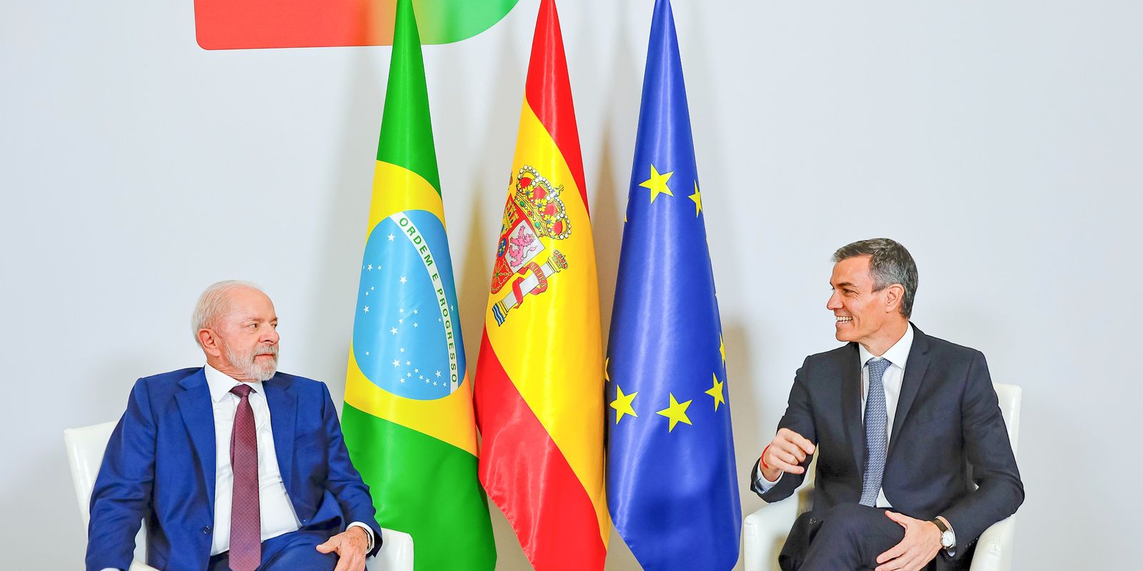 Brasil e Espanha assinam acordos sobre big techs e tecnologia digital Brasil e Espanha assinam acordos sobre big techs e tecnologia digital