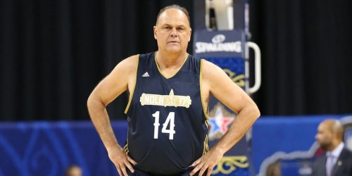 Imagem referente a Jogador de basquete Oscar Schmidt morre aos 68 anos em São Paulo