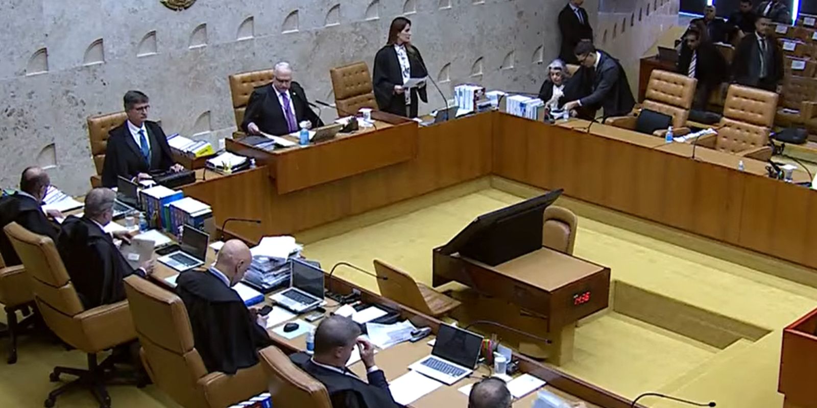 STF derruba lei de SC que proibiu cotas raciais nas universidades Imagem referente a STF derruba lei de SC que proibiu cotas raciais nas universidades