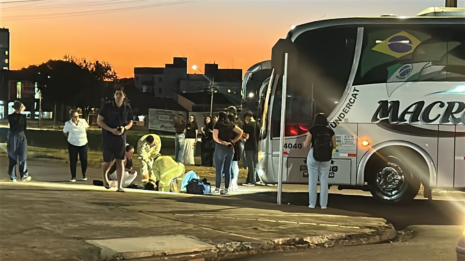 Imagem referente a Adolescente de patinete fica ferida em acidente com ônibus no Centro