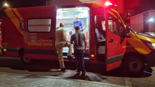 Mulher e criança sofrem queda com veículo elétrico na Rua General Osório