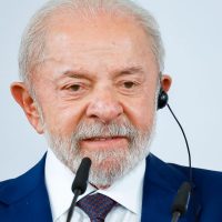 Imagem referente a Lula chega à Alemanha para assinar parcerias comerciais e de inovação