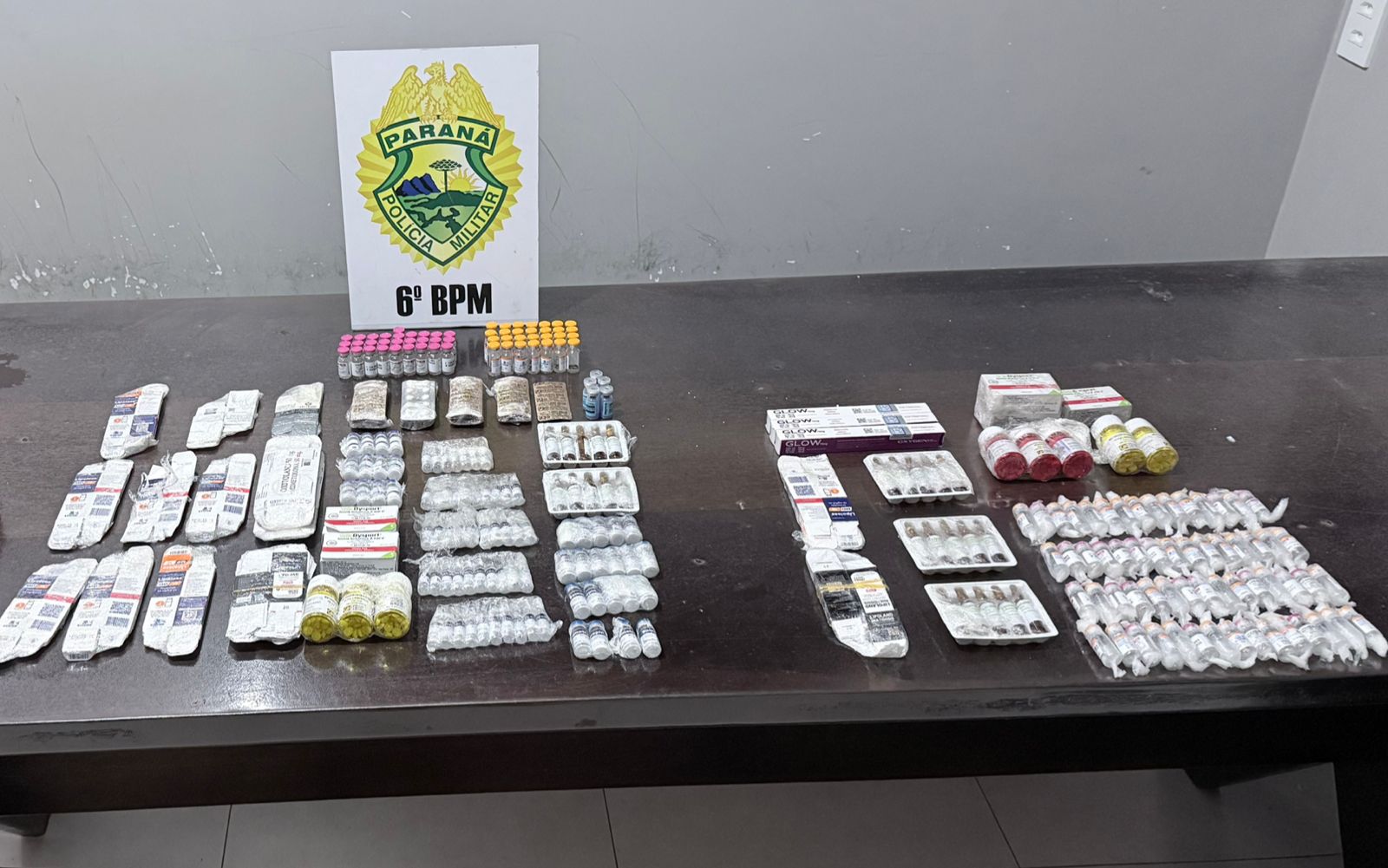 Homem é flagrado com 225 frascos de medicamentos do Paraguai chegando em Cascavel