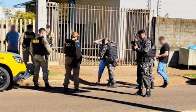 Imagem referente a PM age rápido e prende três após sequestro relâmpago em Cascavel