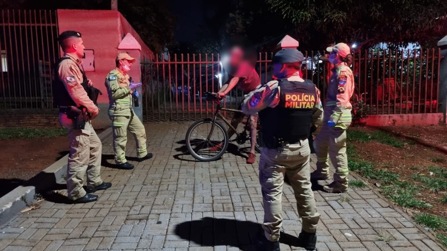 Homem com tornozeleira eletrônica é agredido em bar no Jardim Alvorada