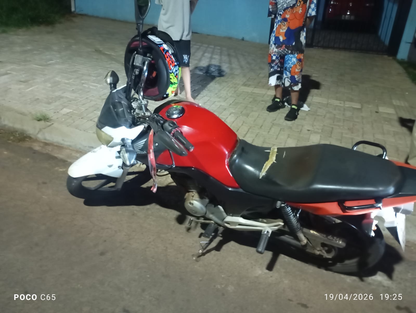 Motociclista sem habilitação e com pneus carecas tem veículo apreendido no Periolo Imagem referente a Motociclista sem habilitação e com pneus carecas tem veículo apreendido no Periolo