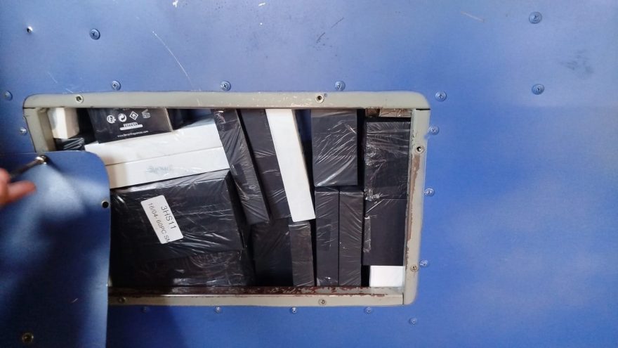 PRF apreende caminhão com mais de 400 celulares escondidos em Laranjeiras do Sul