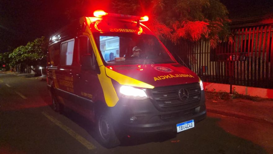 Menino de 3 anos é atendido pelo Corpo de Bombeiros no Bairro Santa Felicidade em Cascavel