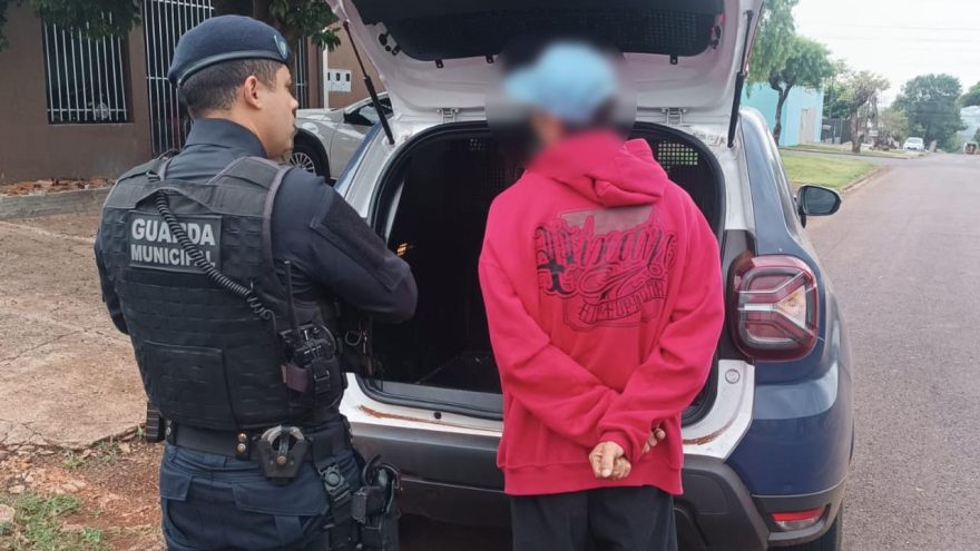 Filho descumpre medida protetiva contra a mãe e acaba preso