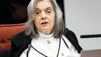 Carmen Lúcia vota para condenar Eduardo Bolsonaro por difamação