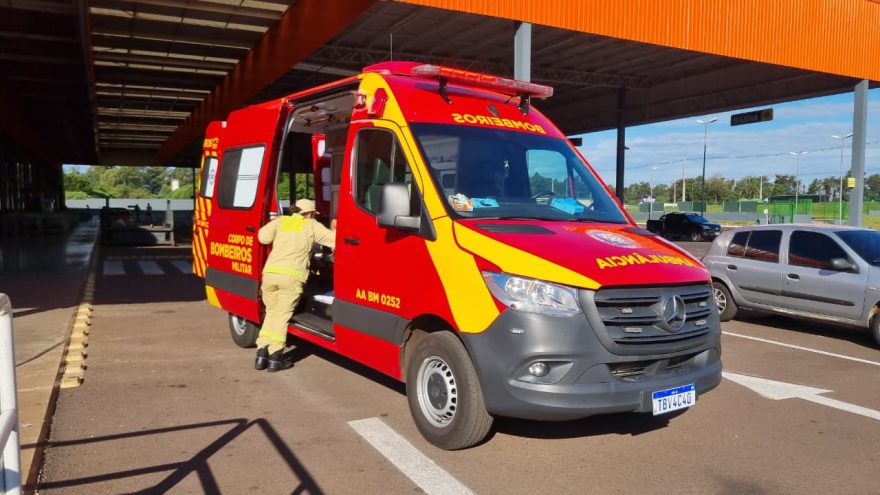 Queda dentro de atacado mobiliza Siate até Avenida Tancredo Neves