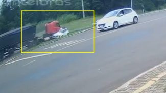 Novas imagens mostram Creta sendo arrastado pela BR-277 em acidente que matou criança
