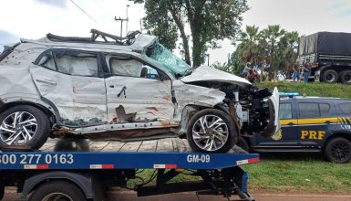 Imagem referente a Foto do Creta após acidente dá a dimensão da violência da tragédia que tirou a vida de criança na BR-277