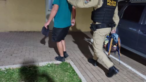 Homem é detido após ameaçar ex-companheira em Céu Azul Homem é detido após ameaçar ex-companheira em Céu Azul