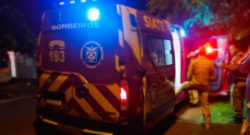 Briga de casal termina em atropelamento na Rua Pão de Açúcar Briga de casal termina em atropelamento na Rua Pão de Açúcar