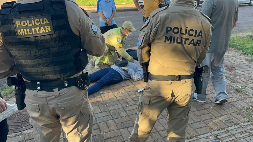 Acidente na frente da base da PM mobiliza equipes de socorro em Cascavel