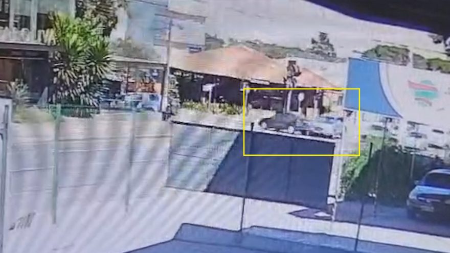 Megane roda na pista após colisão com HR-V no Centro; Veja vídeo