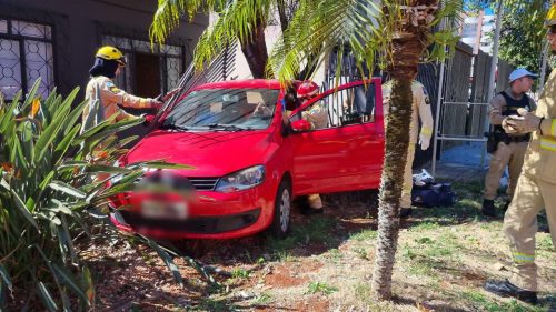 Grave acidente de trânsito é registrado na Rua Recife Grave acidente de trânsito é registrado na Rua Recife