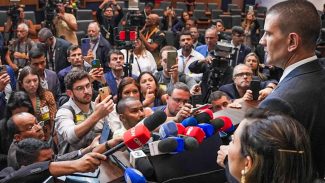 Presidente da Alerj pede ao STF para assumir governo interino do Rio