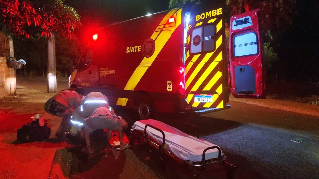 SIATE presta socorro a homem que caiu após passar mal no bairro Esmeralda SIATE presta socorro a homem que caiu após passar mal no bairro Esmeralda