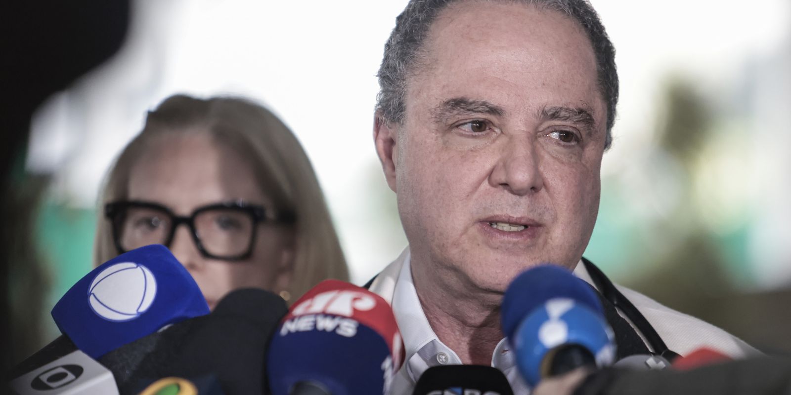 Médico diz que Lula retirou lesão e deve repousar nos próximos dias Médico diz que Lula retirou lesão e deve repousar nos próximos dias