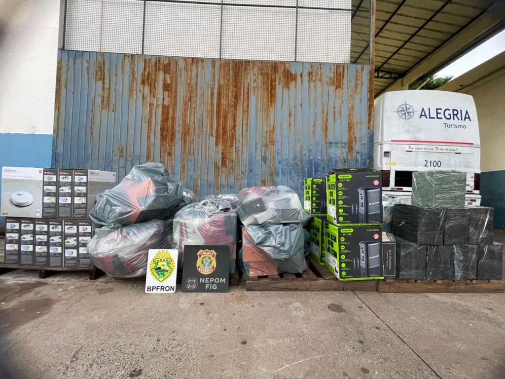PF e PM descobrem depósito clandestino com mercadorias ilegais em Foz do Iguaçu