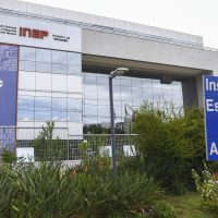 Imagem referente a MEC prorroga prazo para pedir isenção da taxa de inscrição do Enem