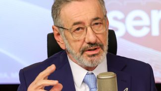 Ministro diz que país não quer apenas exportar minerais críticos