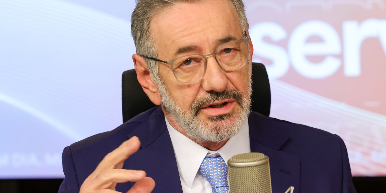 Ministro diz que país não quer apenas exportar minerais críticos Imagem referente a Ministro diz que país não quer apenas exportar minerais críticos