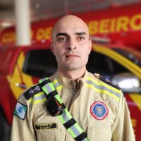 ‘Senhora ejetada’, detalha tenente sobre colisão brutal com quatro vítimas graves Imagem referente a ‘Senhora ejetada’, detalha tenente sobre colisão brutal com quatro vítimas graves