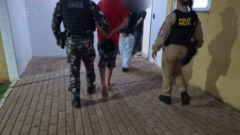 Grupo é detido em Cascavel após tentativa de assalto em Medianeira Grupo é detido em Cascavel após tentativa de assalto em Medianeira