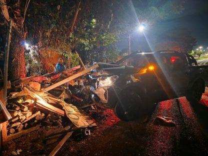 Acidente entre Corsa e Frontier deixa motorista ferido em Toledo