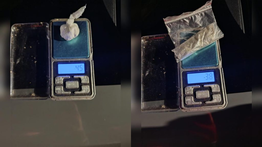 Suspeito é abordado com drogas após tentativa de fuga no bairro Universitário Suspeito é abordado com drogas após tentativa de fuga no bairro Universitário