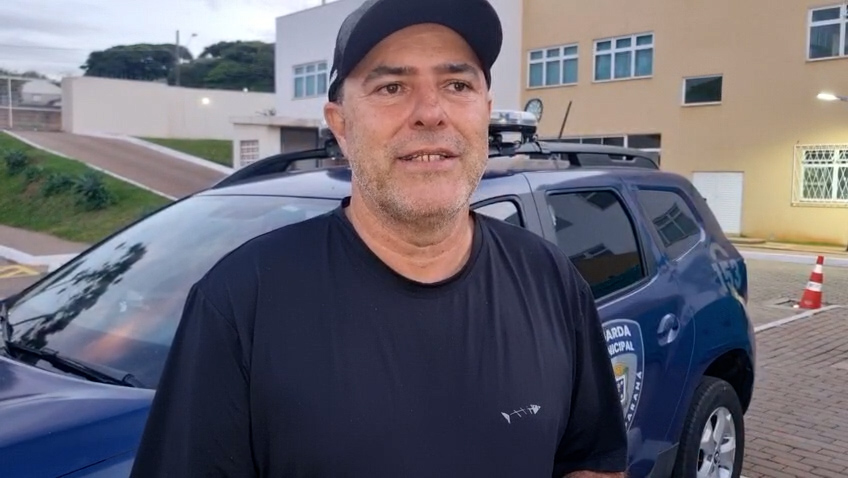“Esse ponto já é conhecido e vamos continuar pegando quem faz tráfico aqui”, diz diretor da Guarda “Esse ponto já é conhecido e vamos continuar pegando quem faz tráfico aqui”, diz diretor da Guarda