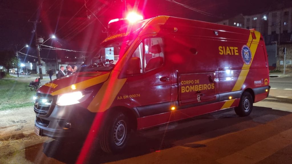 Cachorro na pista pode ter causado queda de motociclista em Cascavel Cachorro na pista pode ter causado queda de motociclista em Cascavel