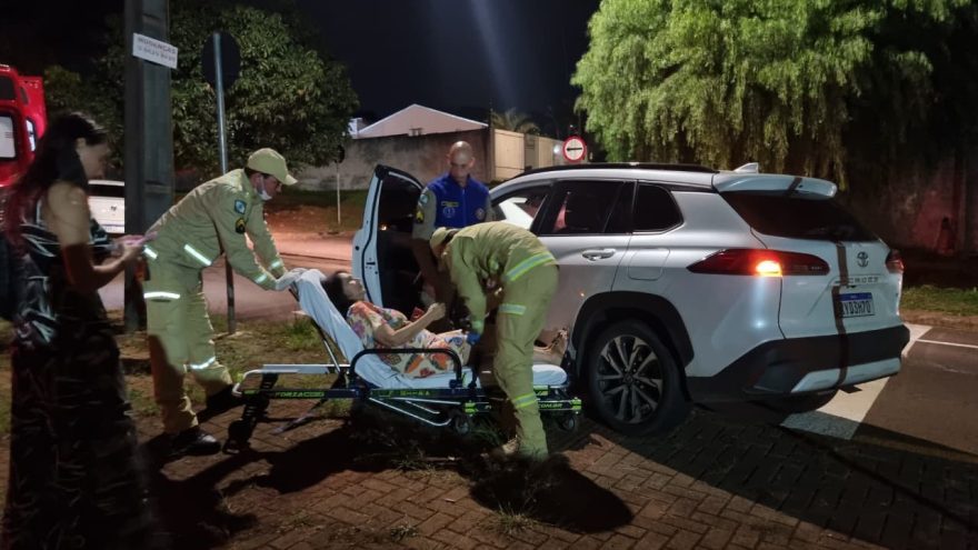 Colisão entre carros deixa uma pessoa ferida no Bairro Canadá em Cascavel