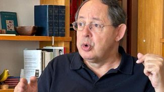 Hiperglobalização está em crise, diz economista Eduardo Giannetti