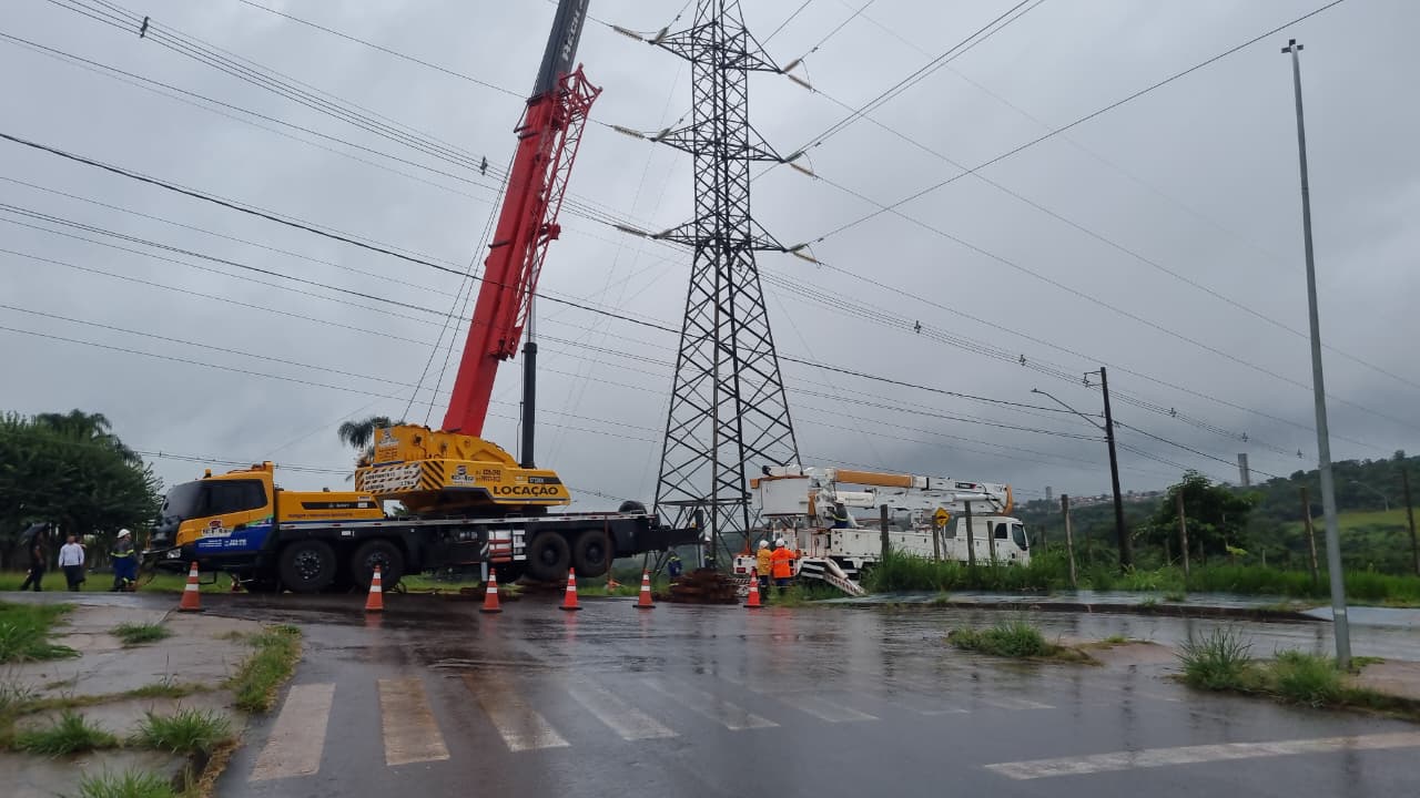 Imagem referente a Ruas deverão ficar interditadas até sexta-feira (1º) no Parque Verde por obras da Copel em Cascavel