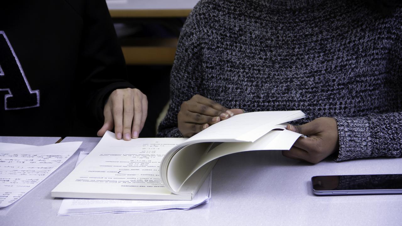 Dia da Educação destaca papel da escola e da família na formação da sociedade Dia da Educação destaca papel da escola e da família na formação da sociedade