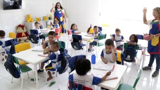 Uma em cada 10 crianças de 4 e 5 anos não vai à creche em 876 cidades